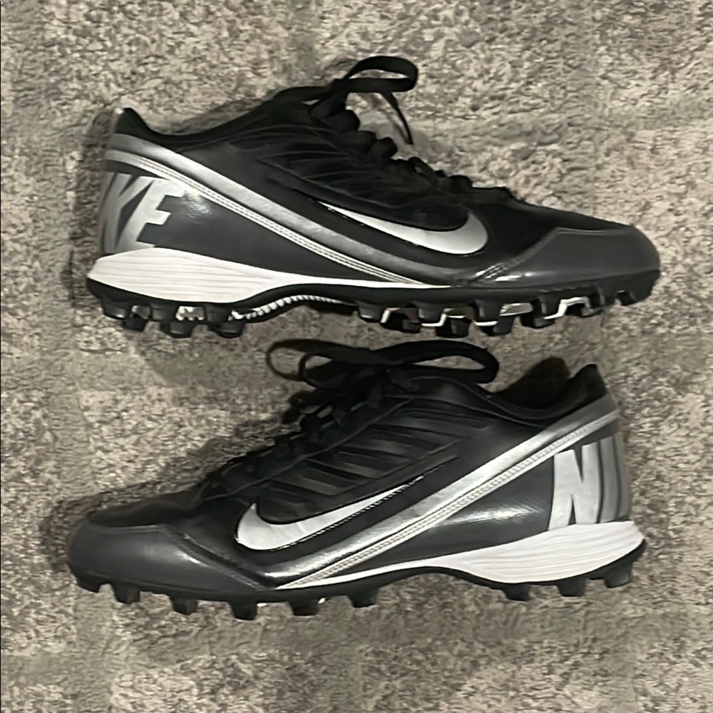 Nike Land Shark 2 Low Black and Silver Football Sports Cleats - Picture 1 of 6